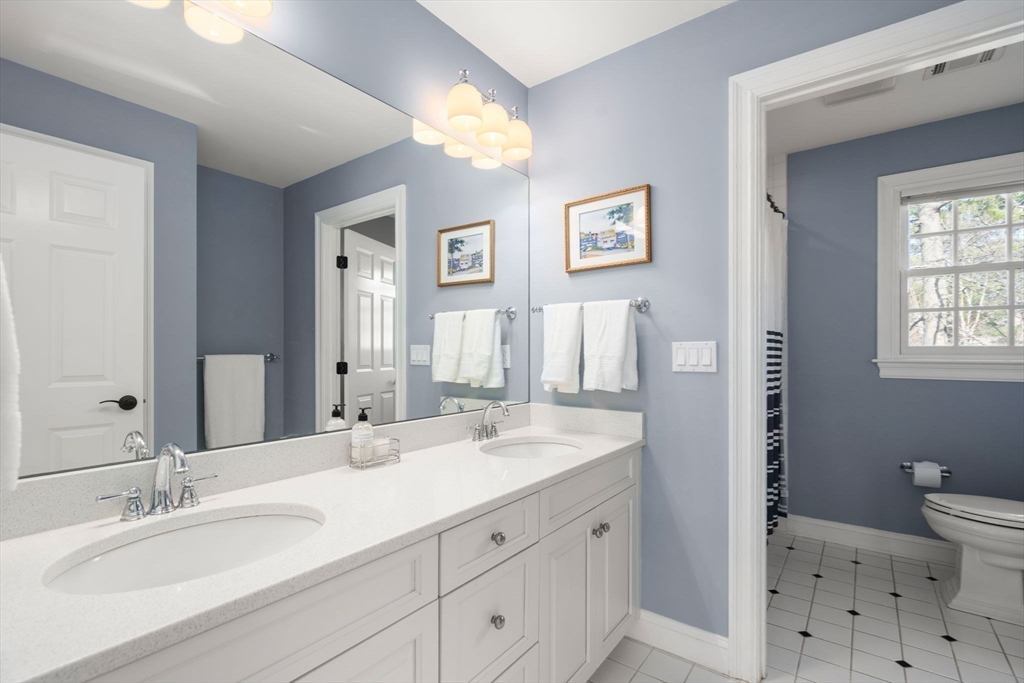 22 Oakencroft Rd