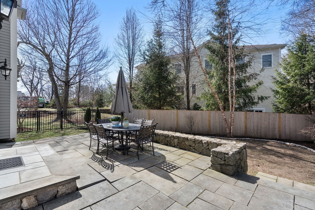 22 Oakencroft Rd