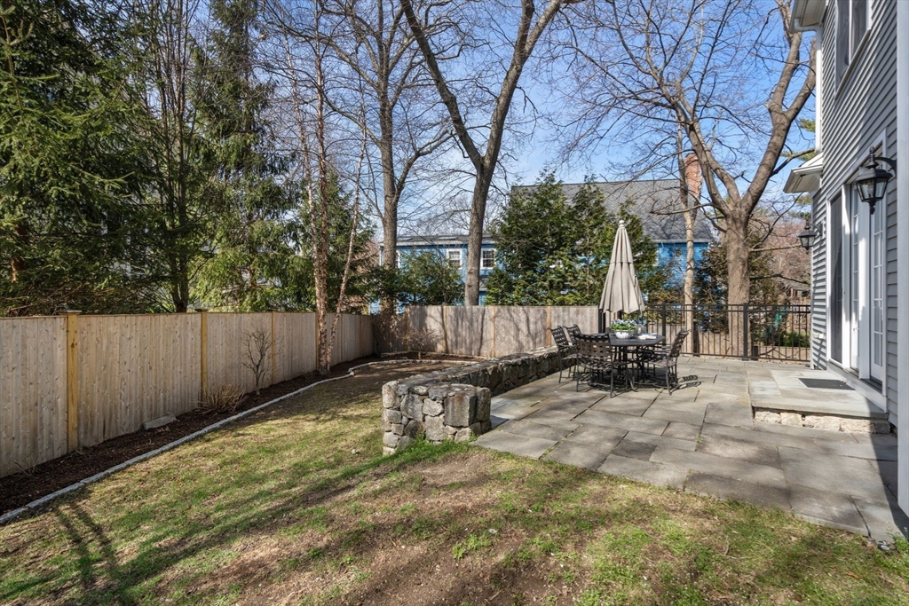 22 Oakencroft Rd