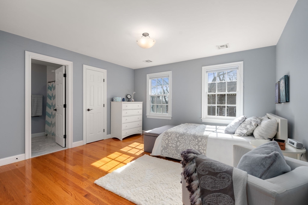 22 Oakencroft Rd