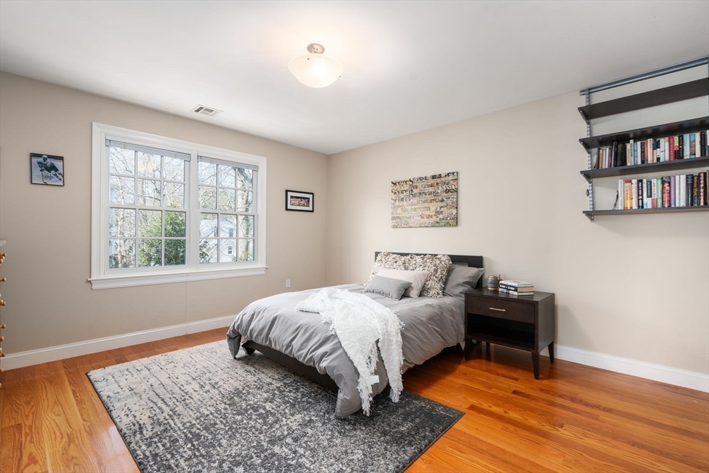 22 Oakencroft Rd