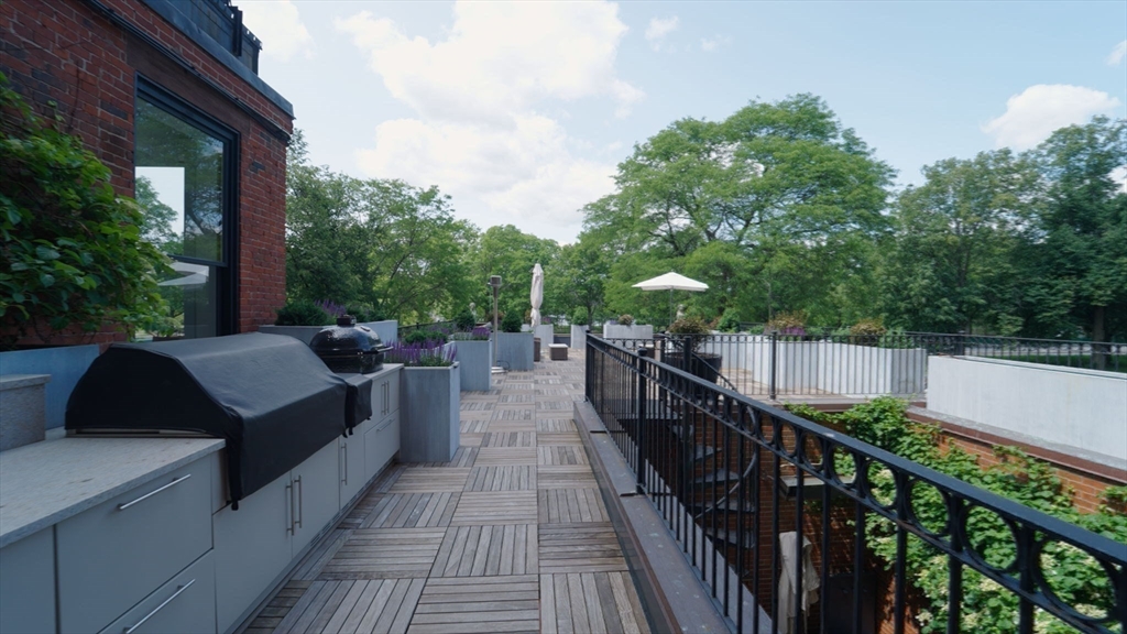 168 Beacon St # 1