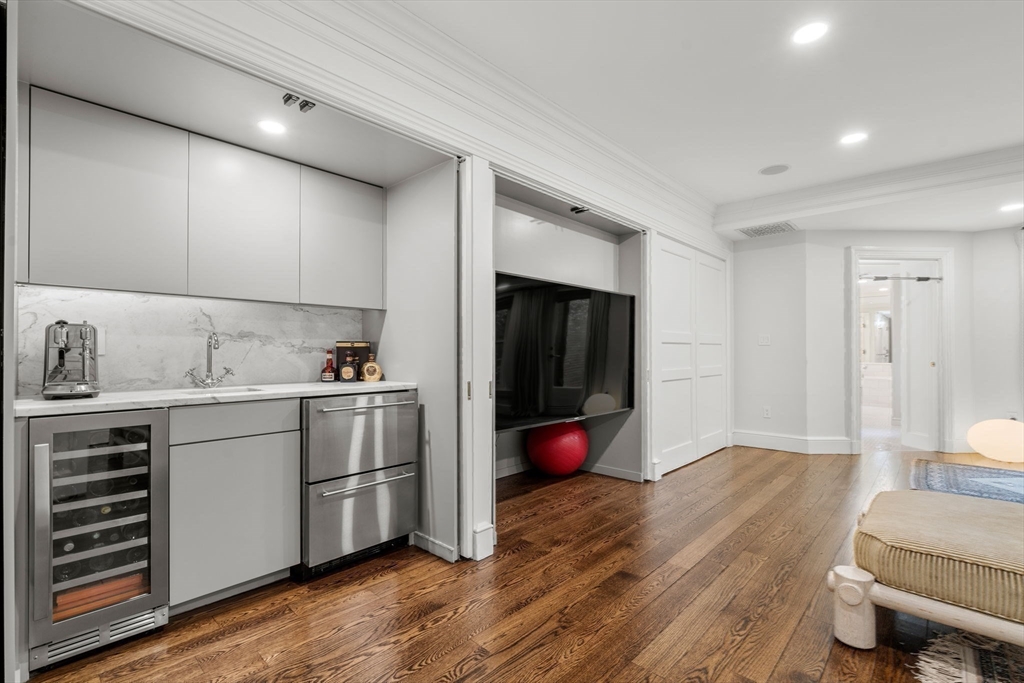 168 Beacon St # 1