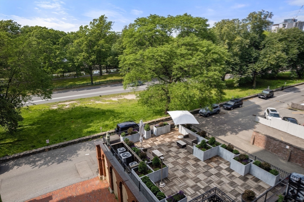 168 Beacon St # 1