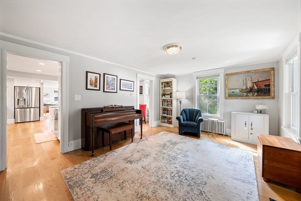 48 Golden Ball Road