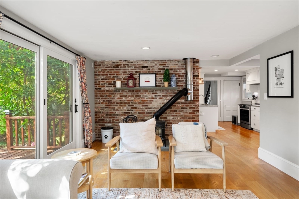 48 Golden Ball Road