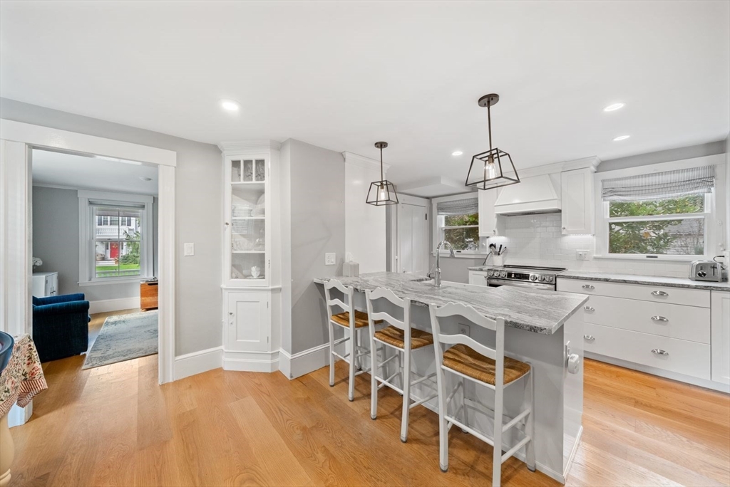48 Golden Ball Road