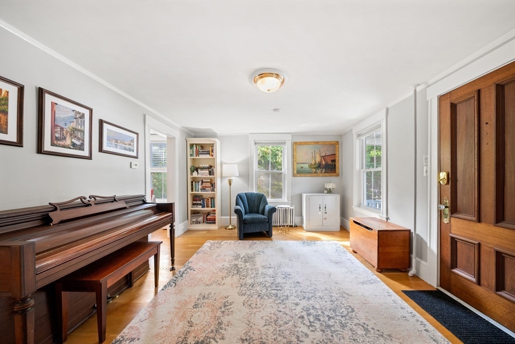 48 Golden Ball Road