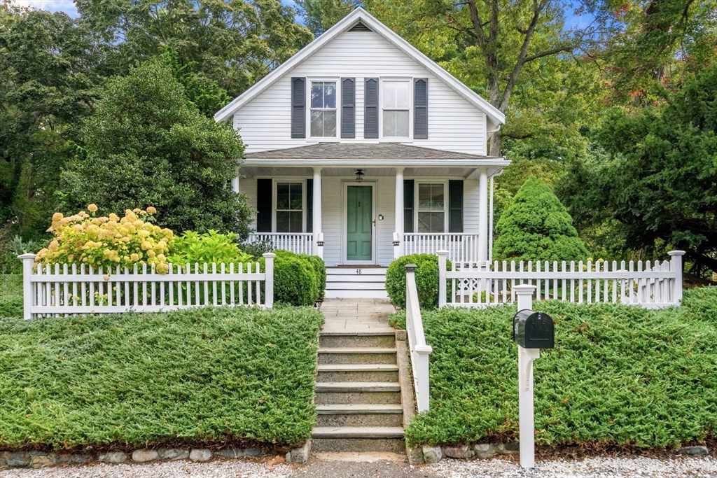 48 Golden Ball Road