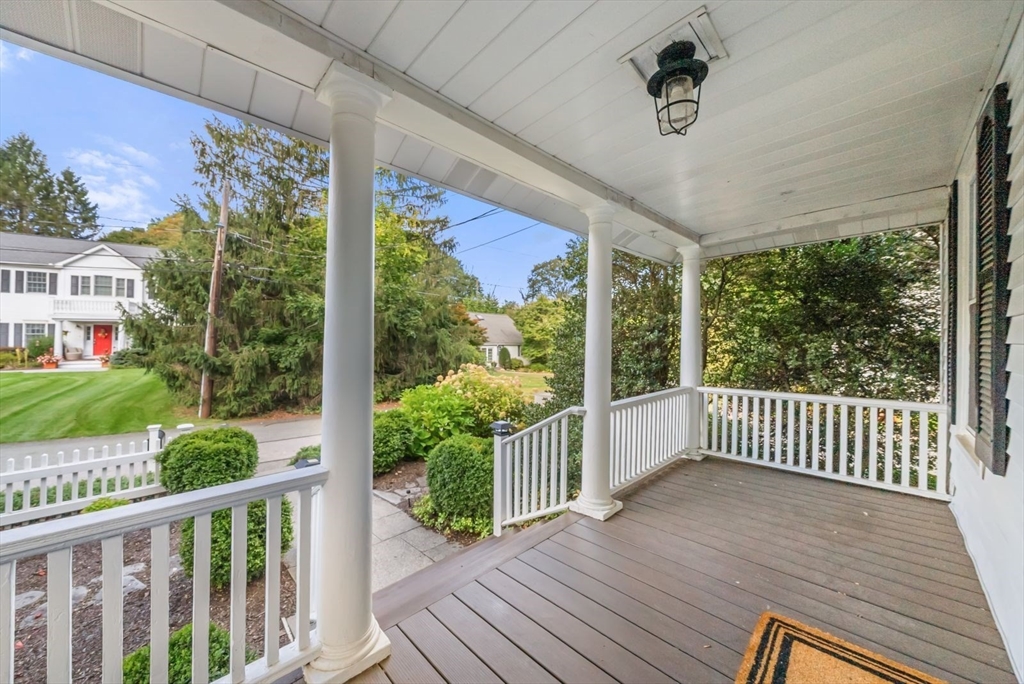 48 Golden Ball Road