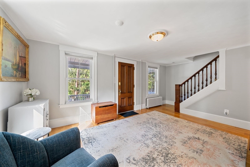 48 Golden Ball Road