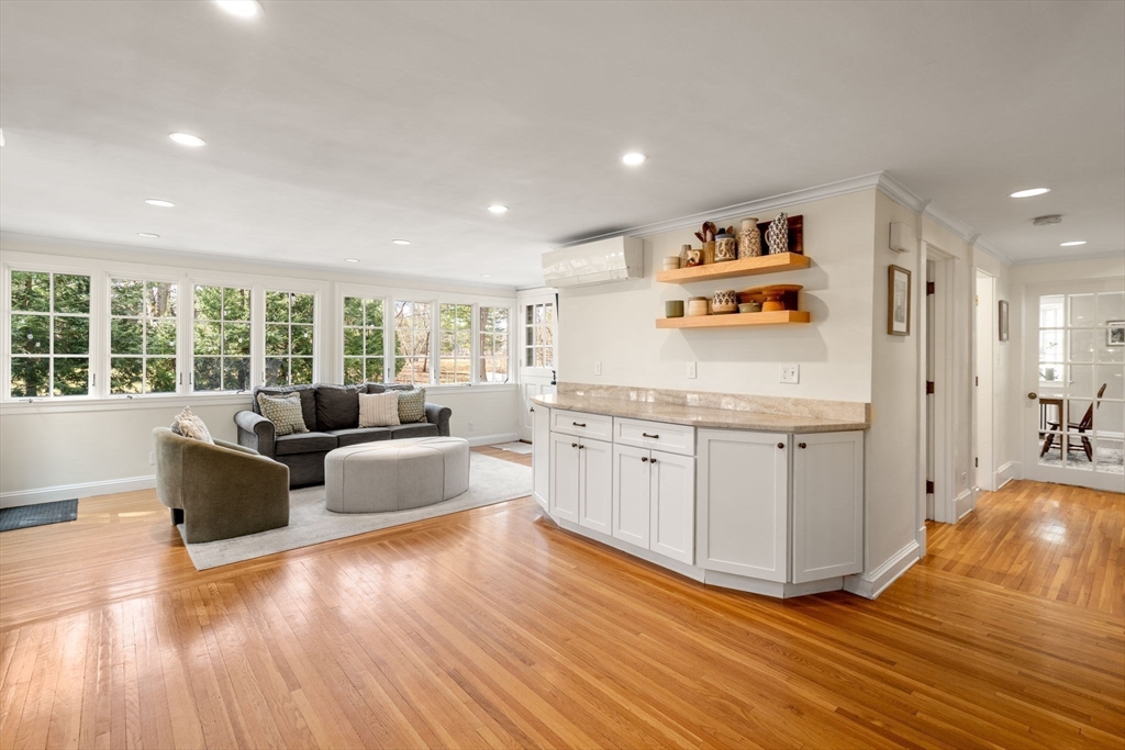 48 Sunset Rd