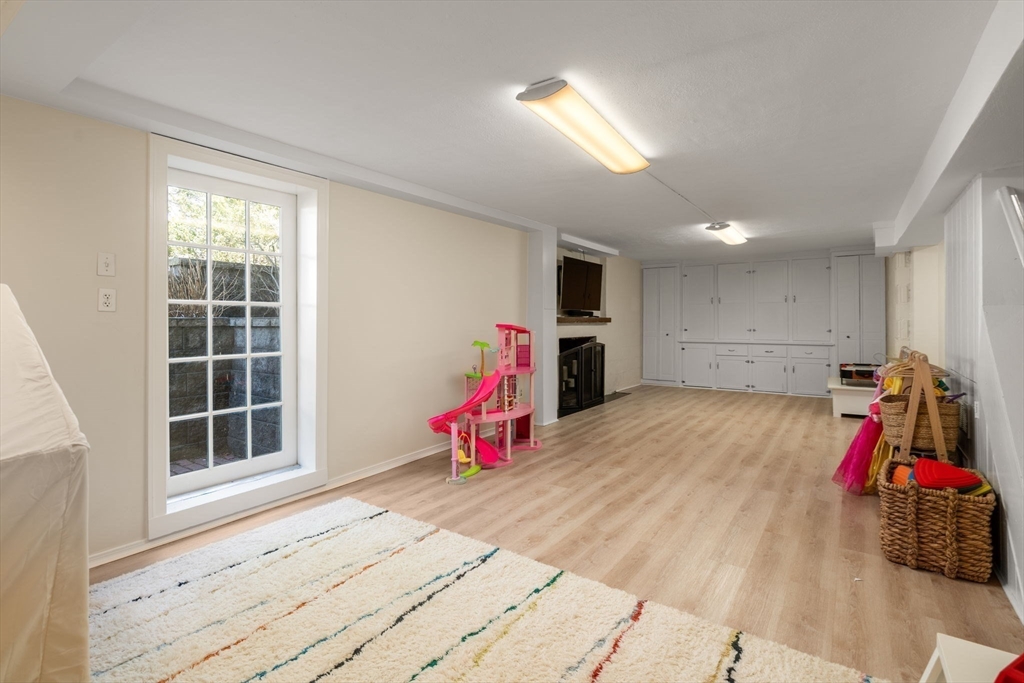 48 Sunset Rd