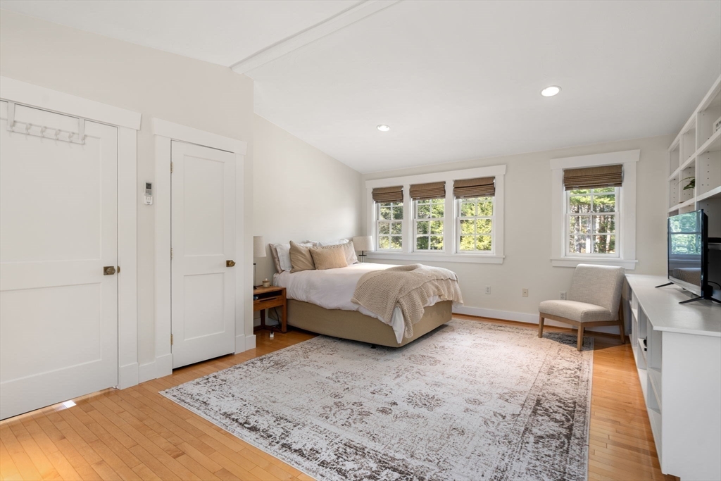 48 Sunset Rd