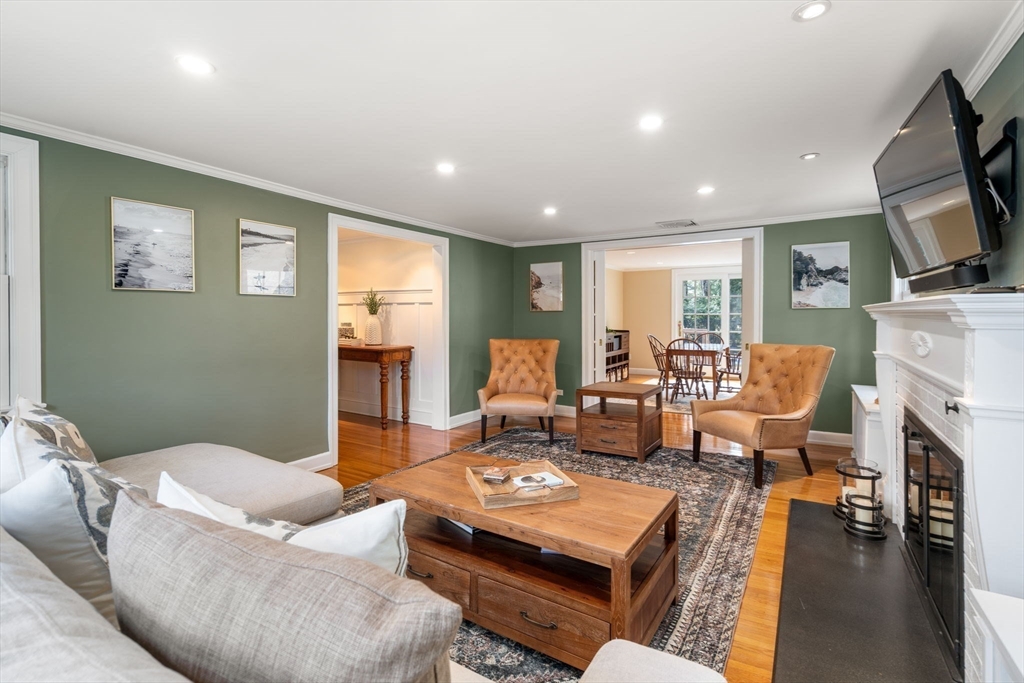 48 Sunset Rd