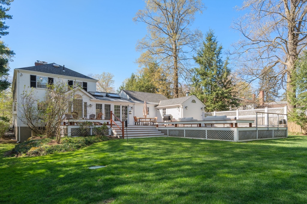 633 Boston Post Rd