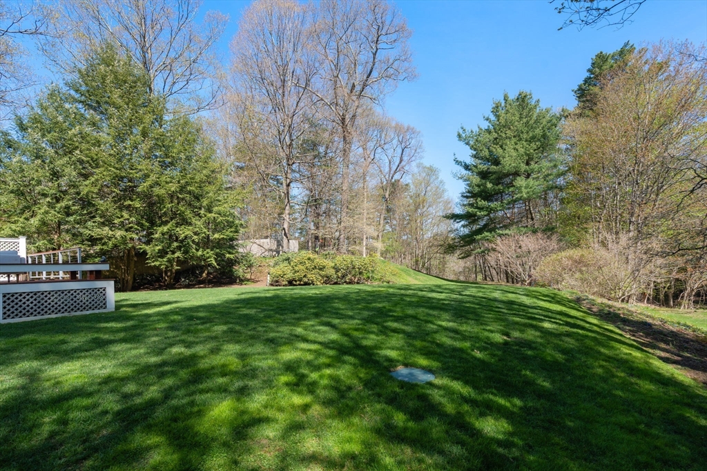 633 Boston Post Rd