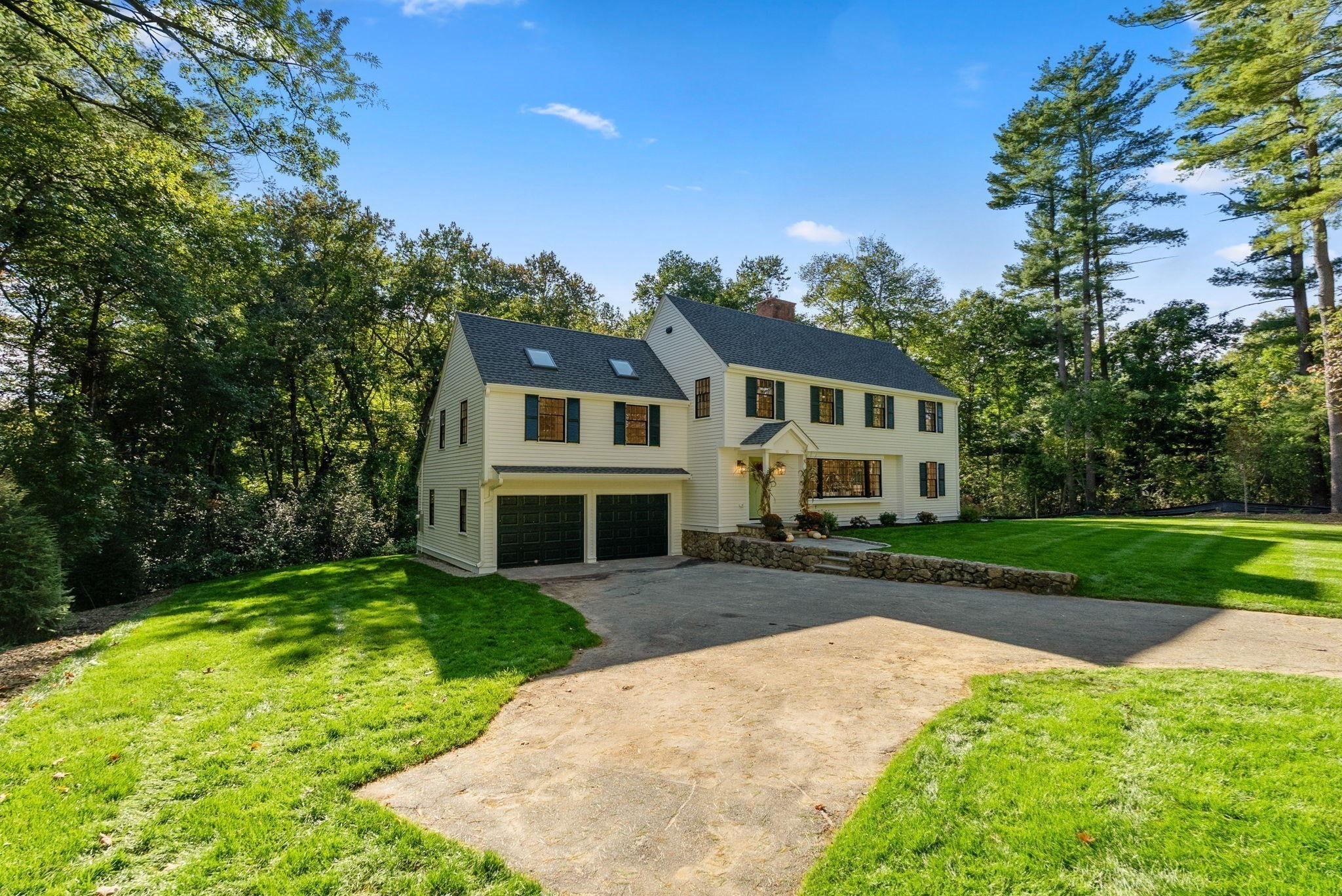 95 Sylvan Ln