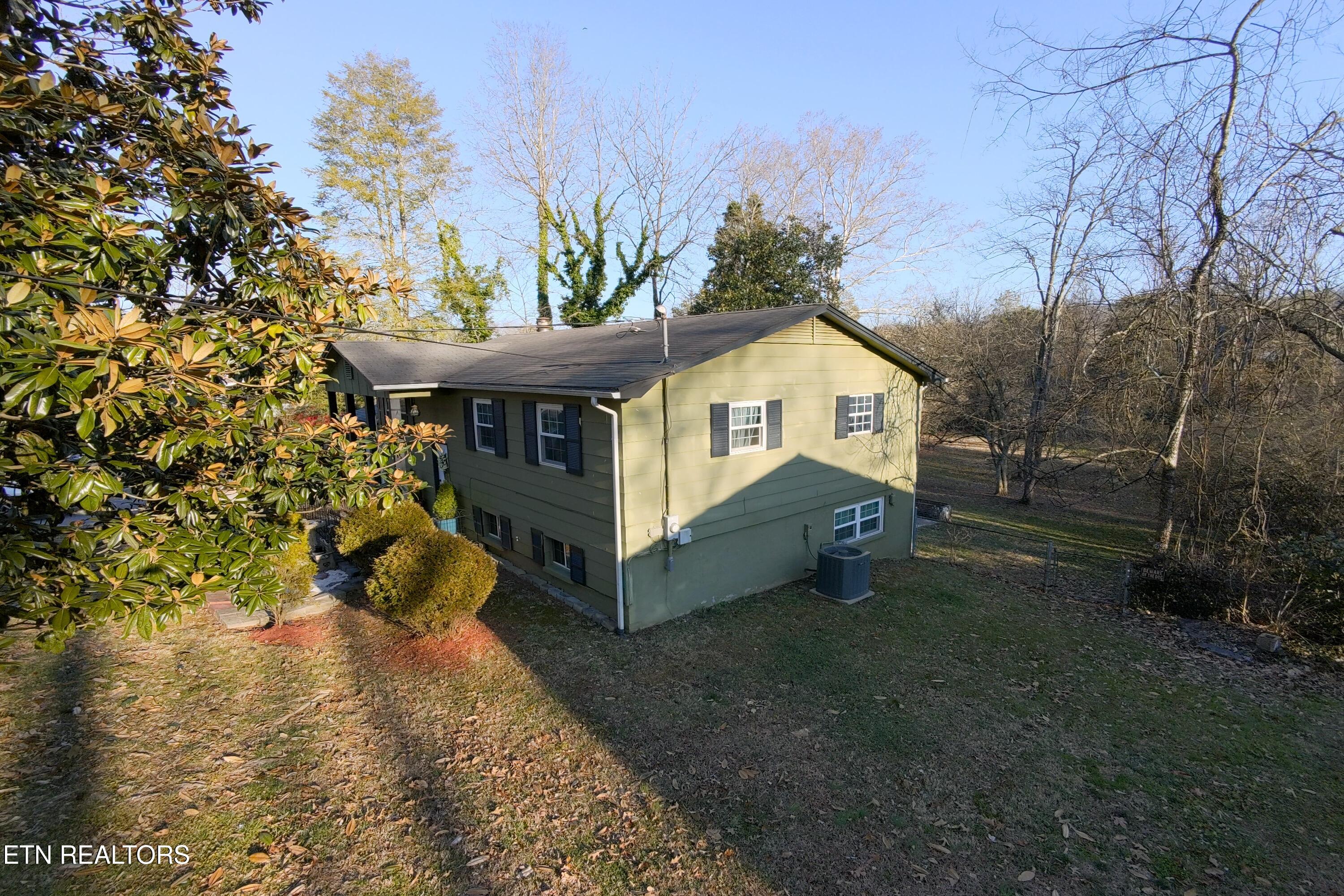 725 Robertsville Rd