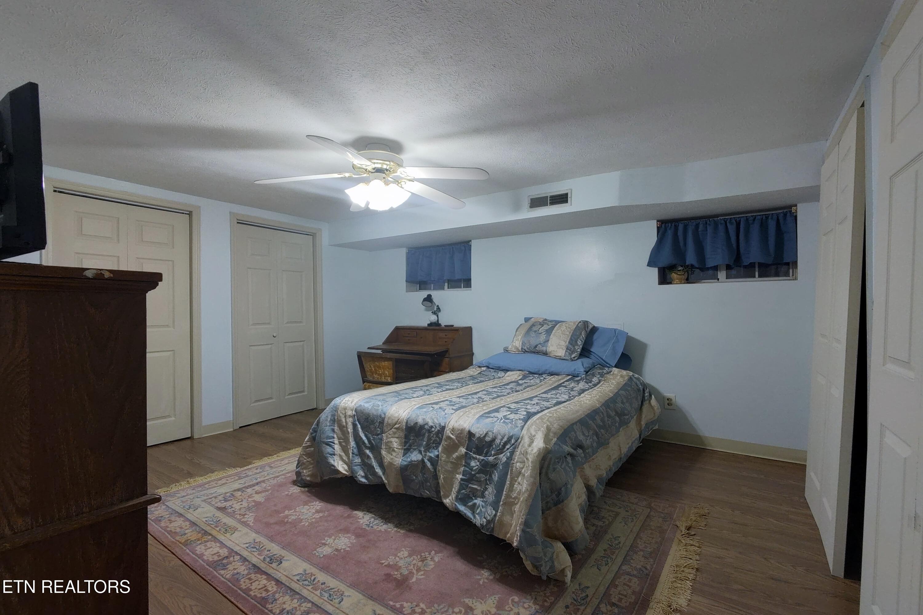 725 Robertsville Rd
