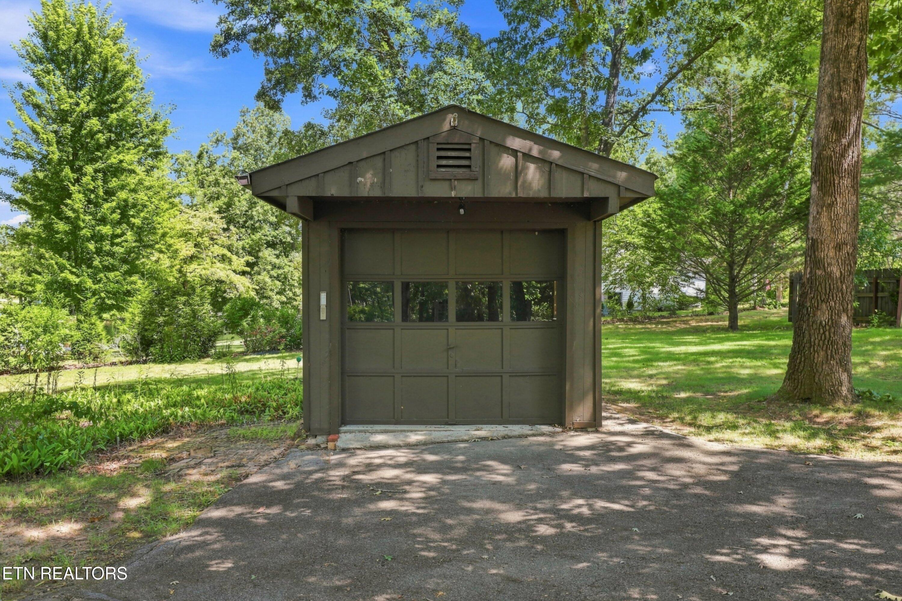 2024 Cravens Drive