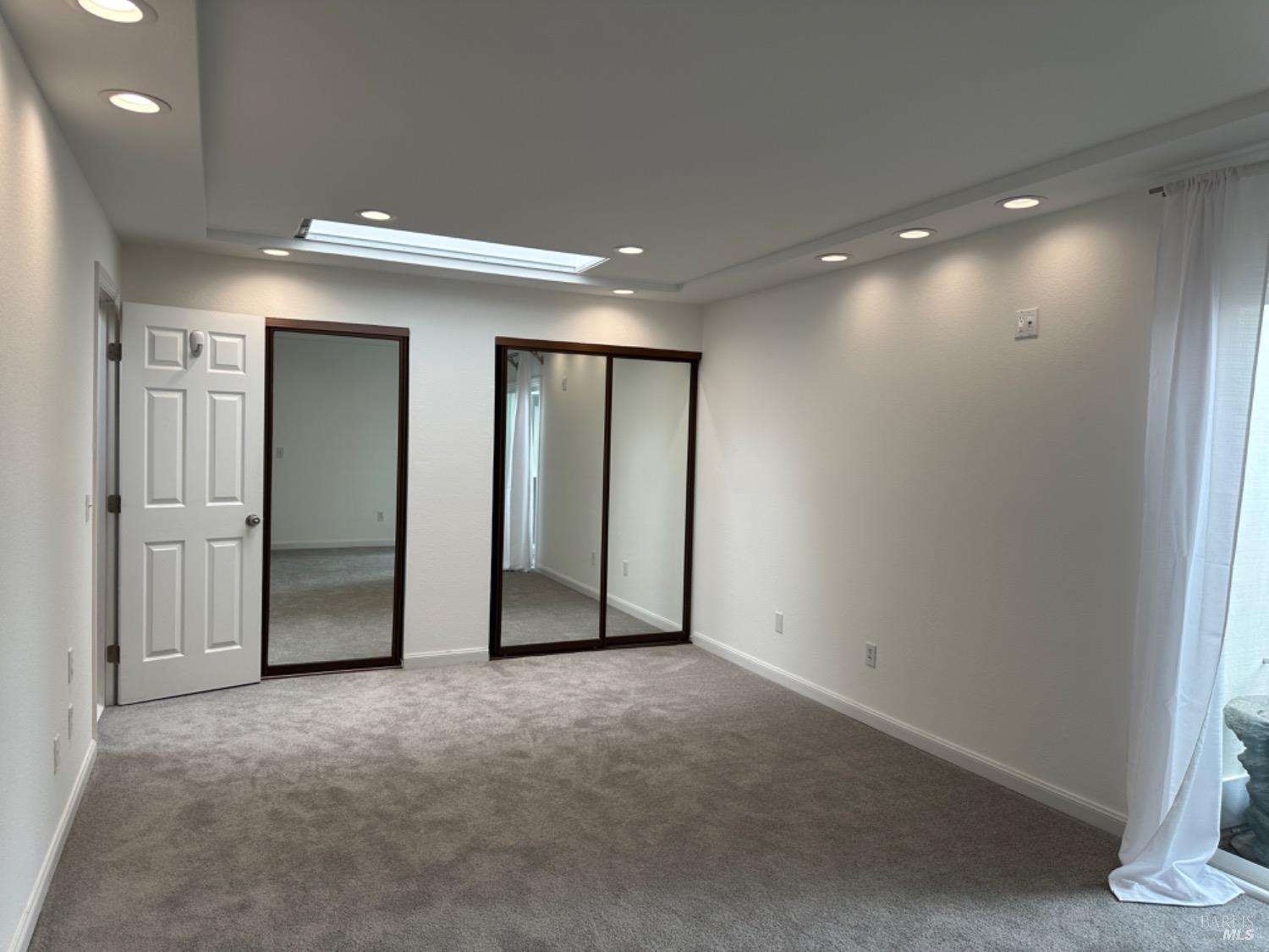 100 Knight Court