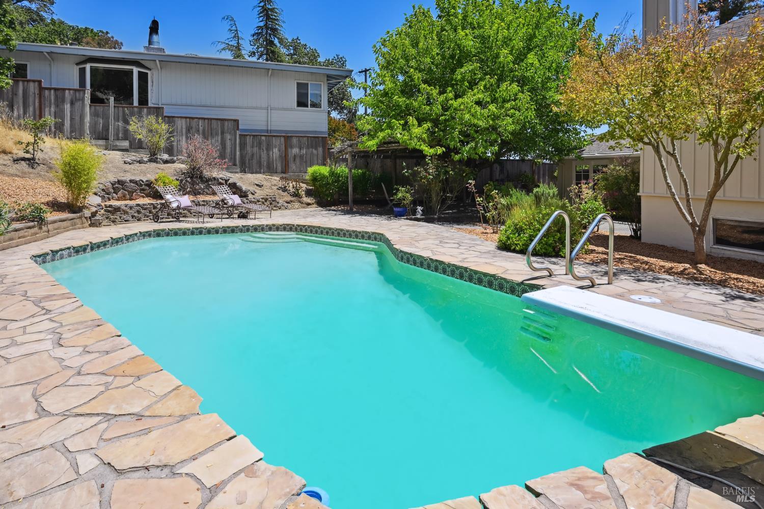 21 Sunnyhill Road