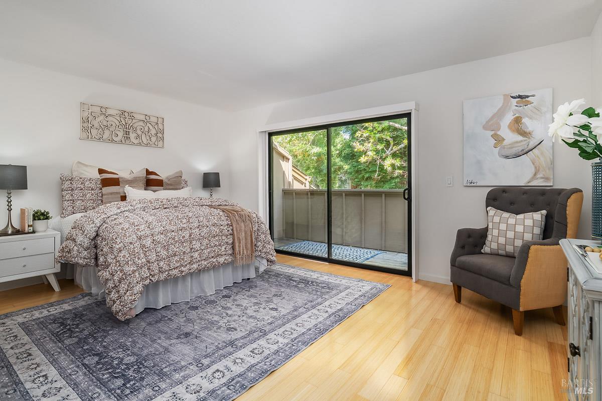 8 Dove Place