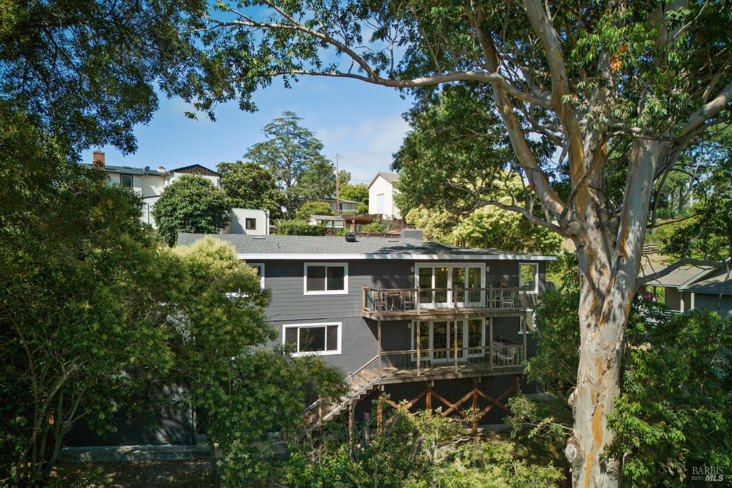 102 Marina Court Drive
