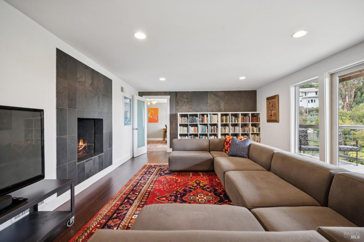 102 Marina Court Drive