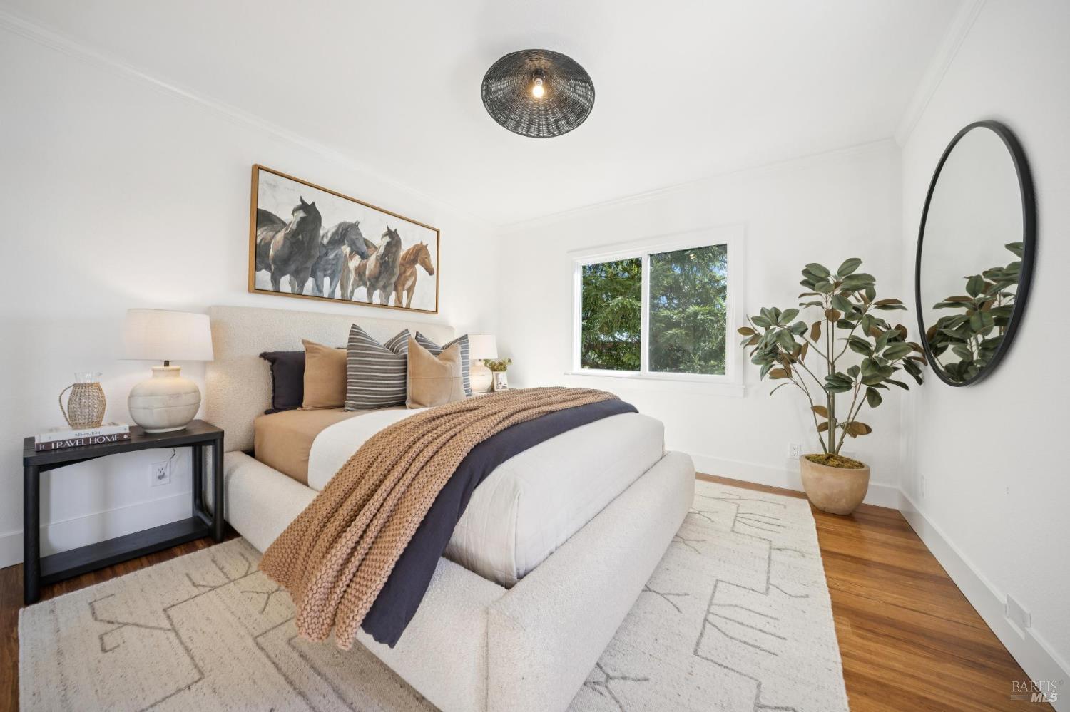 152 Almonte Boulevard