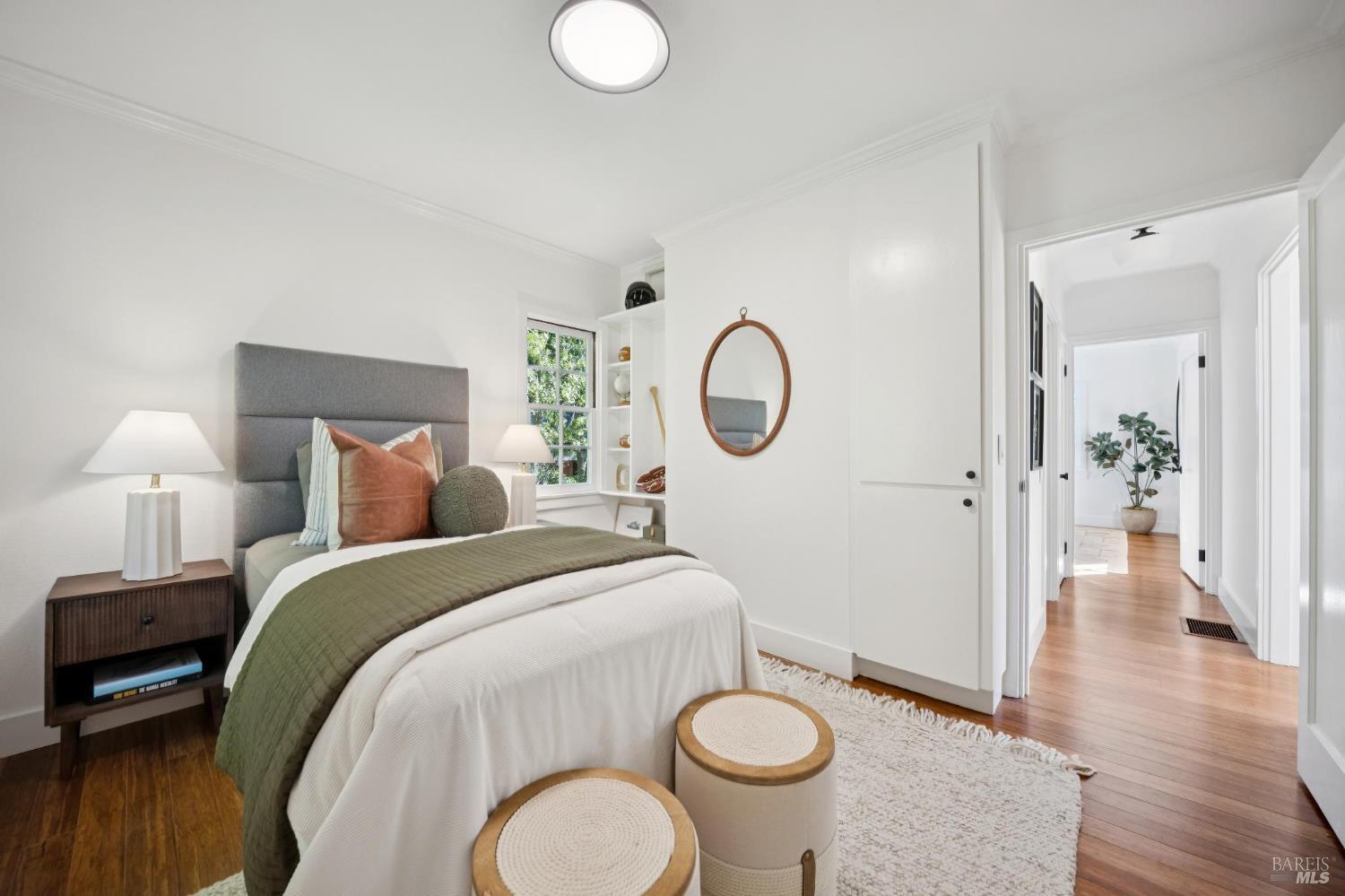 152 Almonte Boulevard