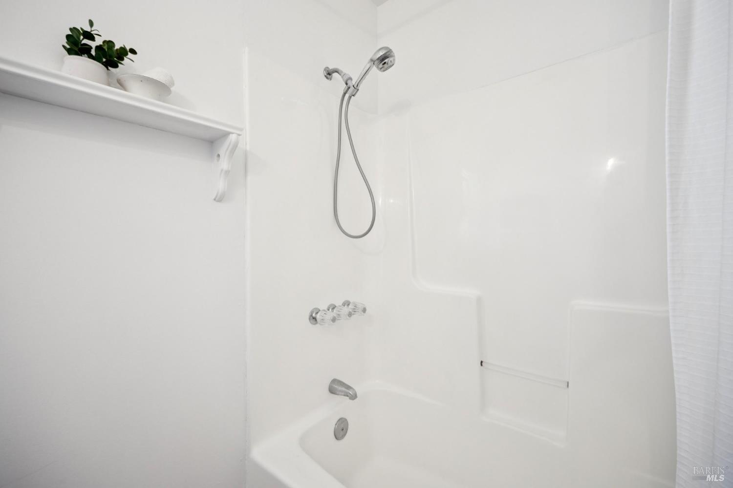 152 Almonte Boulevard