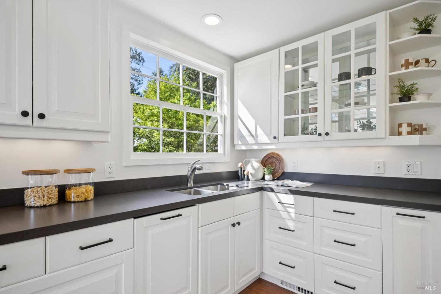 152 Almonte Boulevard