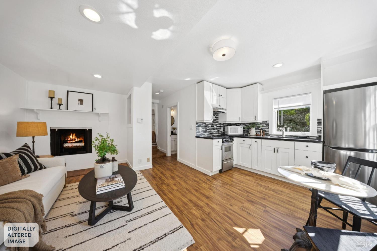 152 Almonte Boulevard