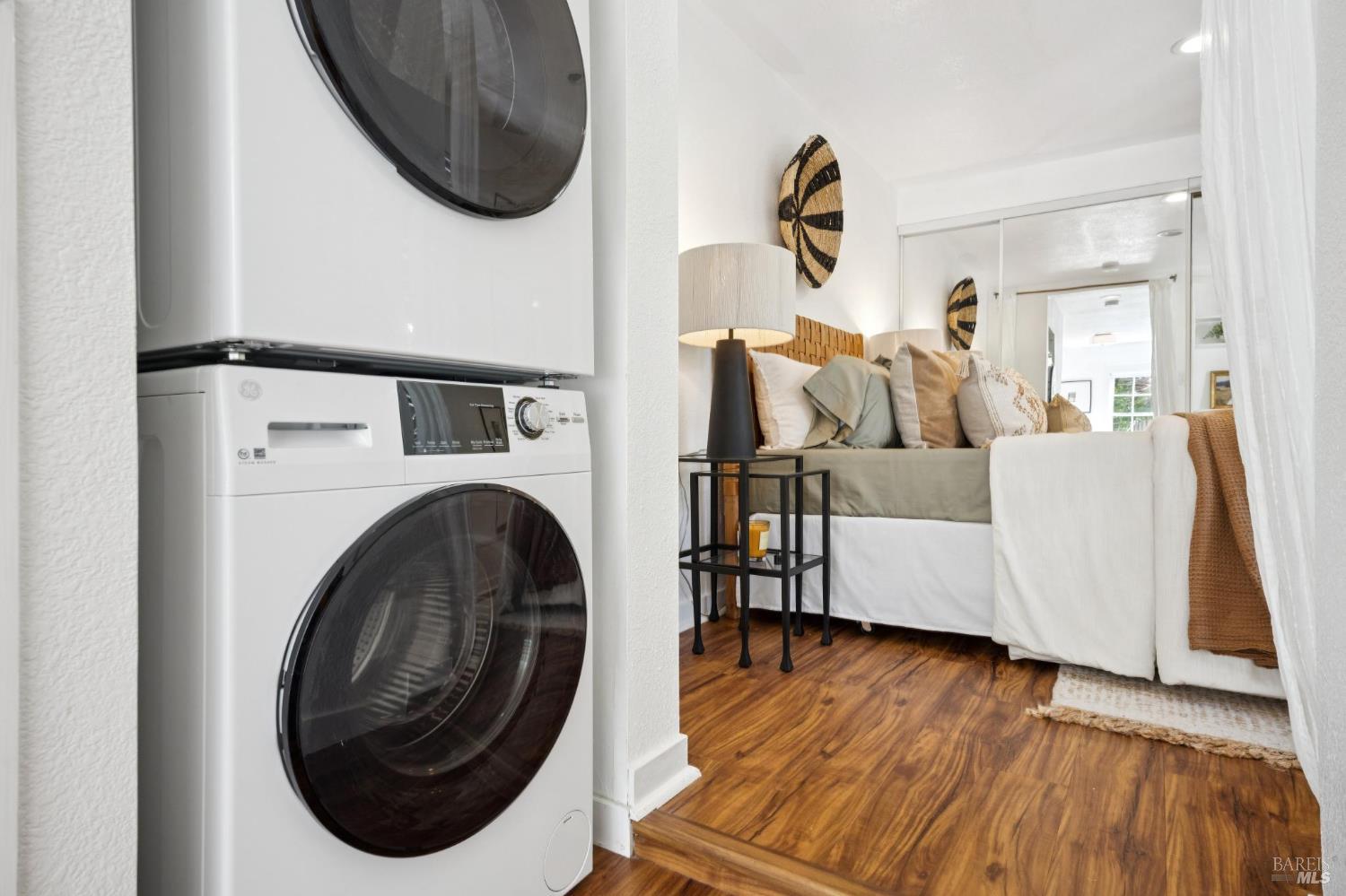 152 Almonte Boulevard