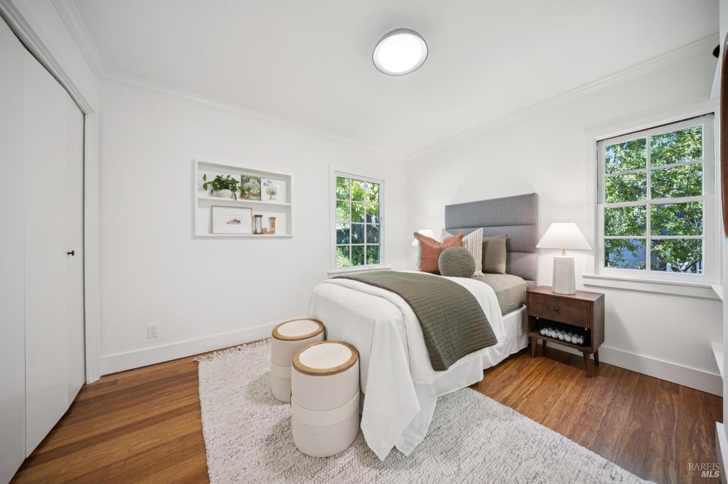 152 Almonte Boulevard