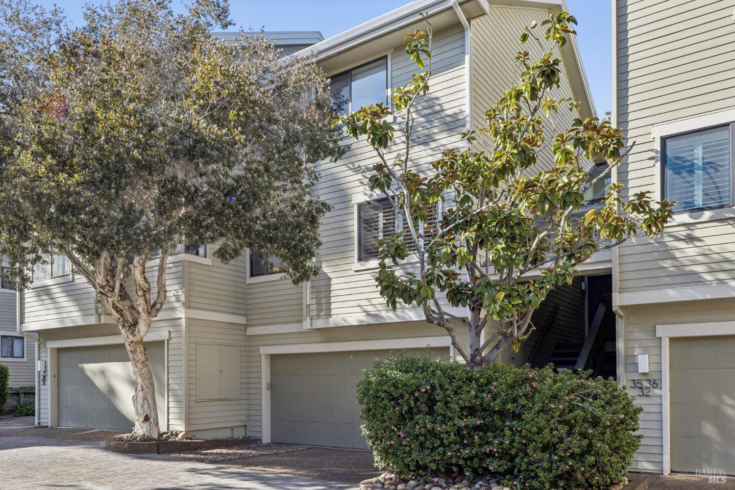 35 Eucalyptus Knoll Street