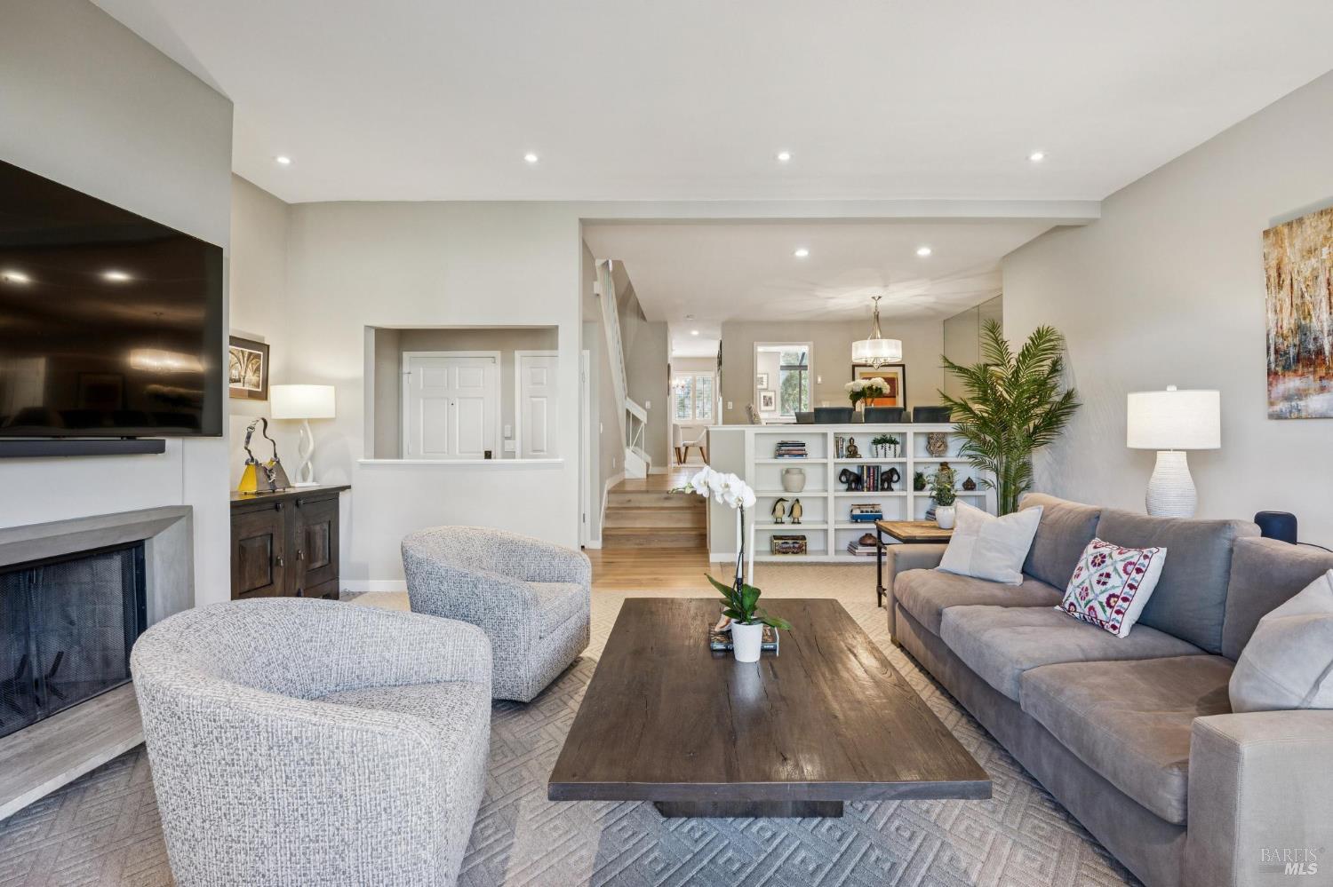 35 Eucalyptus Knoll Street