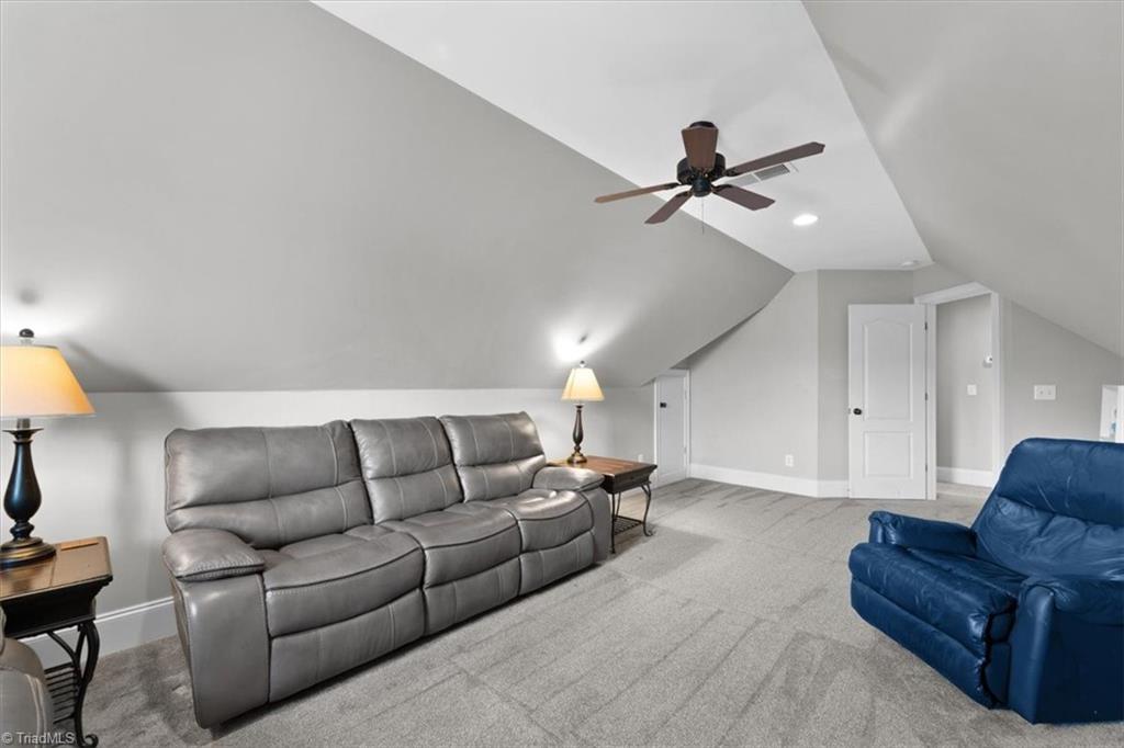 5021 Warm Springs Point