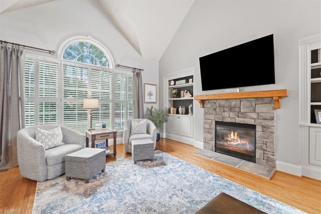 5021 Warm Springs Point