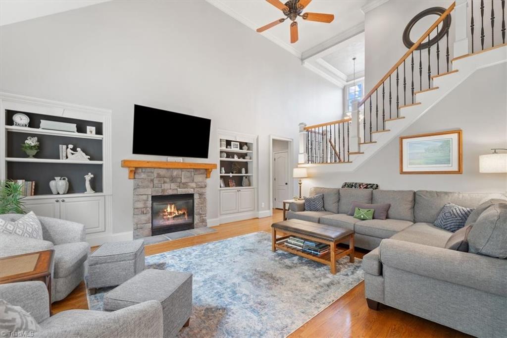 5021 Warm Springs Point