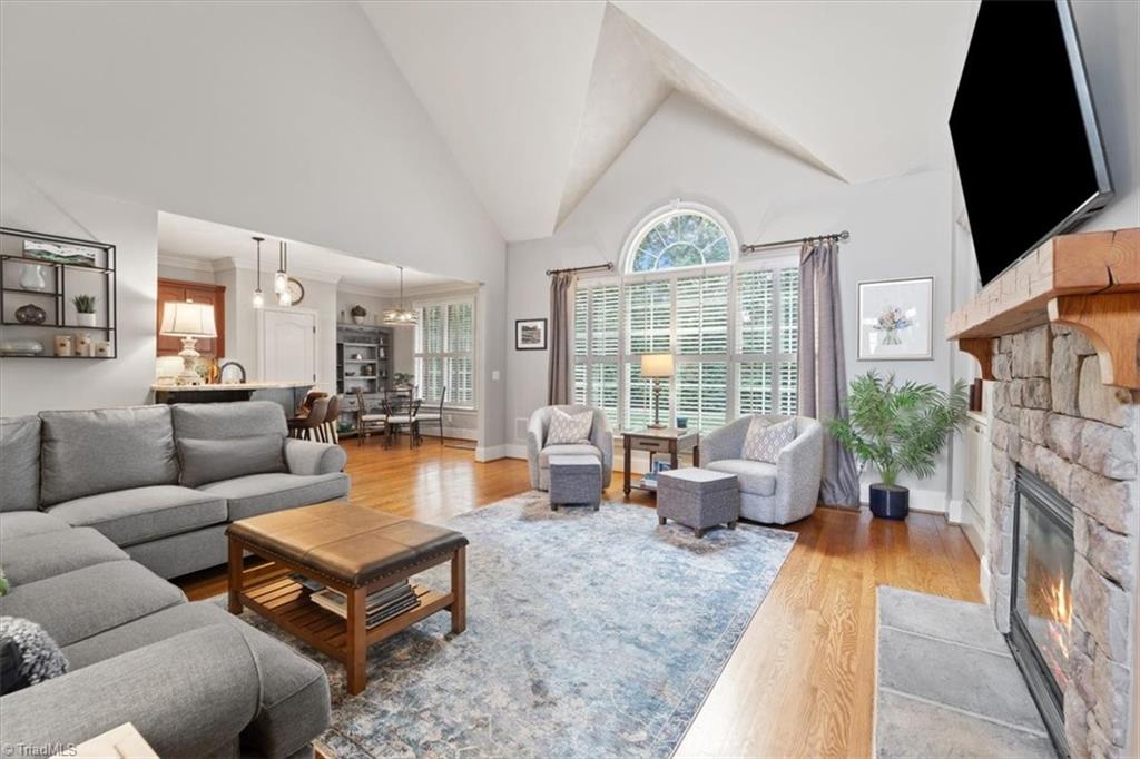 5021 Warm Springs Point