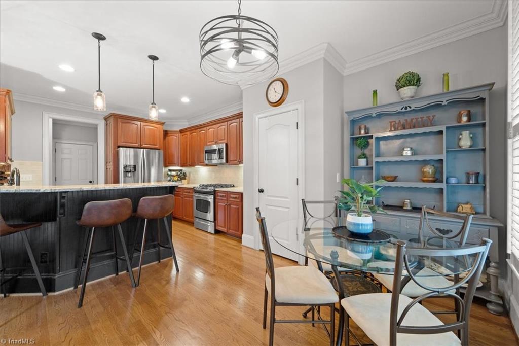 5021 Warm Springs Point