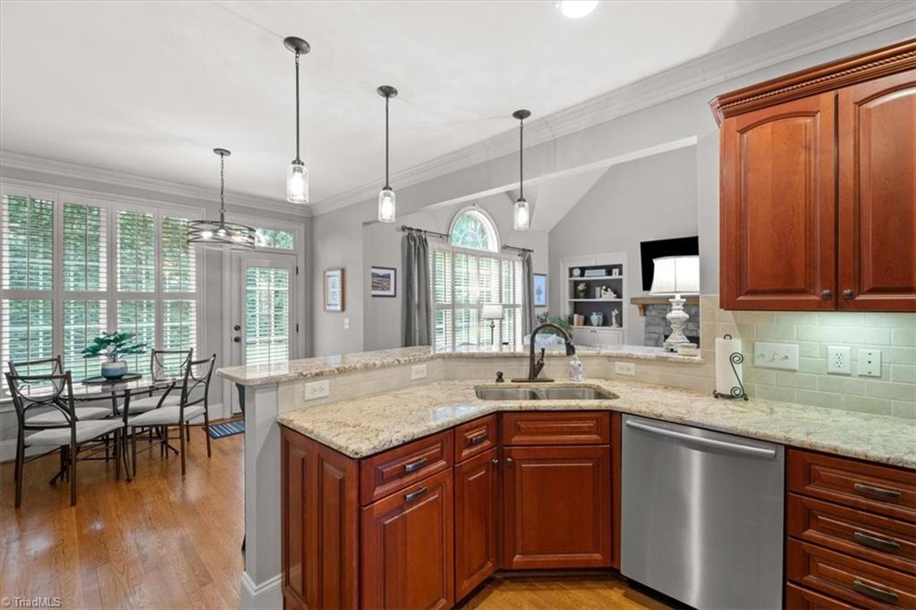 5021 Warm Springs Point