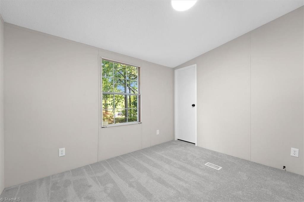 5124 Mcleansville Road, McLeansville