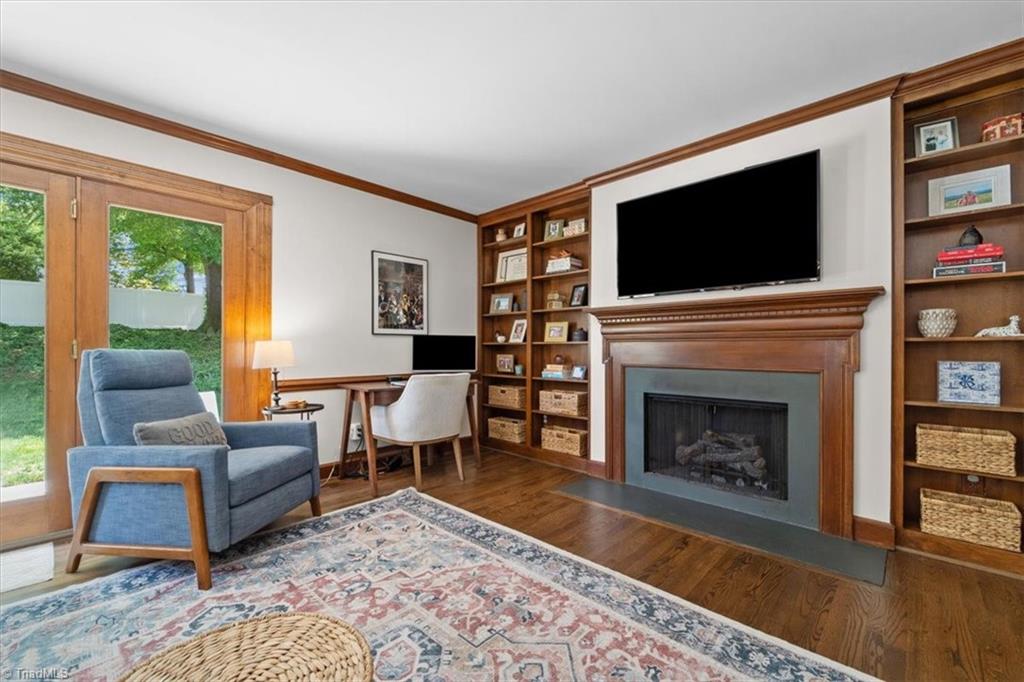 1216 Cleburne Street