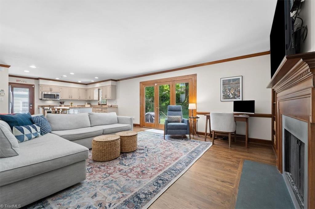 1216 Cleburne Street