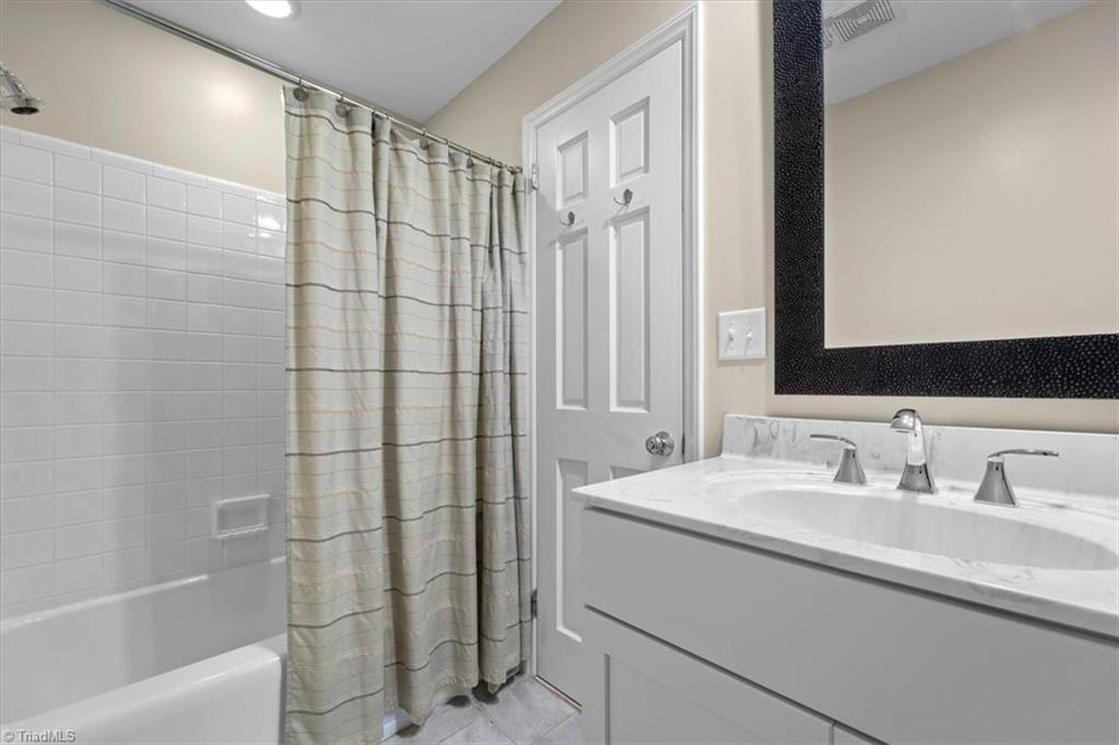 1216 Cleburne Street