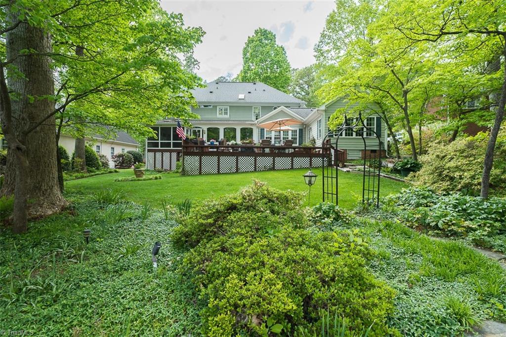 920 Golf House Road E